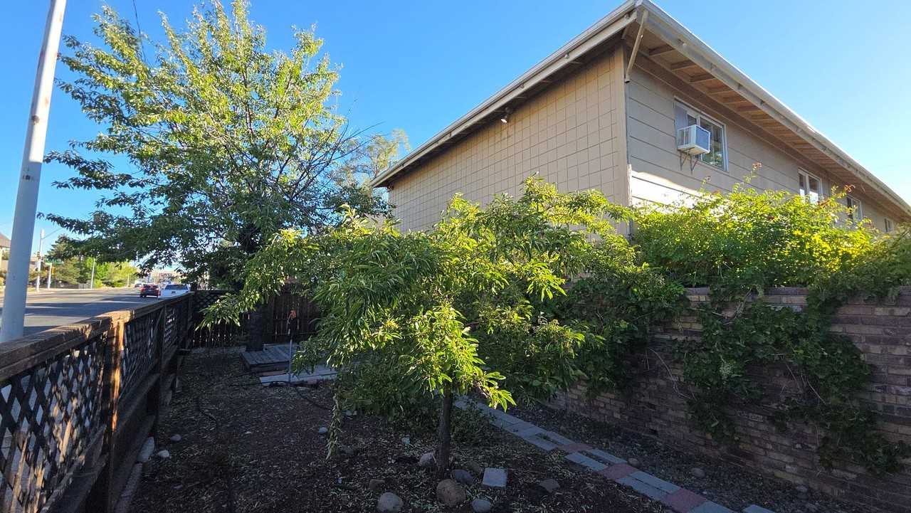 60 Keystone Ave - Photo 5 of 19