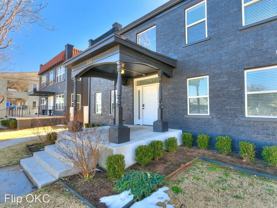 The Uptowns on 23rd - Photo 1 of 1