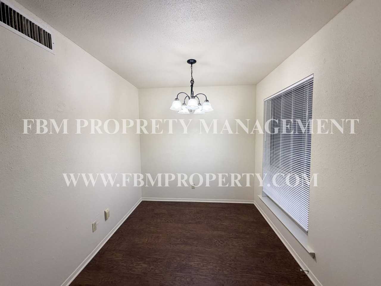 510 W Marvin Ave #209 - Photo 5 of 11