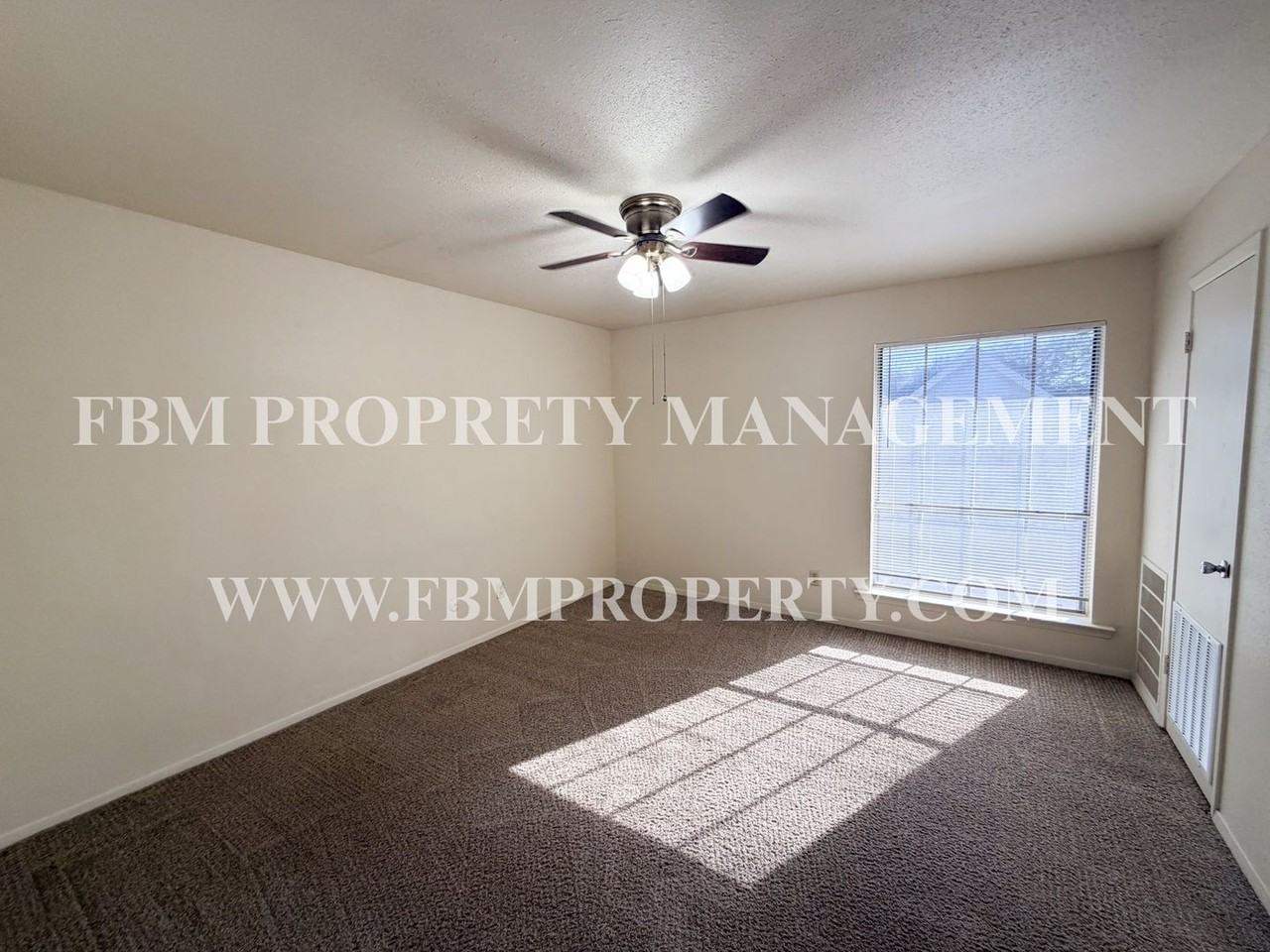 510 W Marvin Ave #209 - Photo 7 of 11