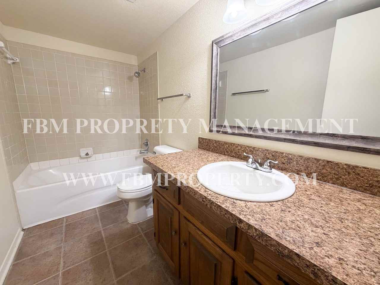 510 W Marvin Ave #209 - Photo 7 of 10