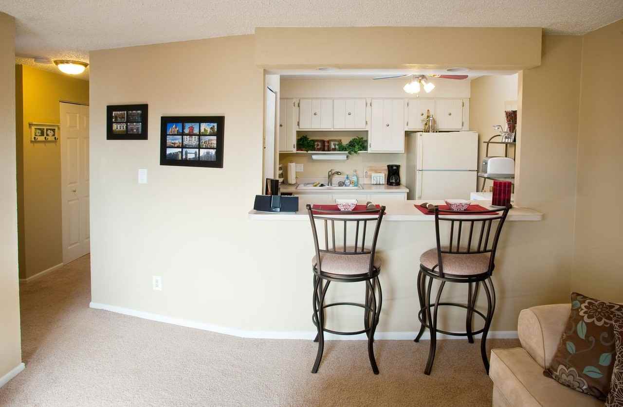 1240 N Elizabeth Street - Photo 3 of 14