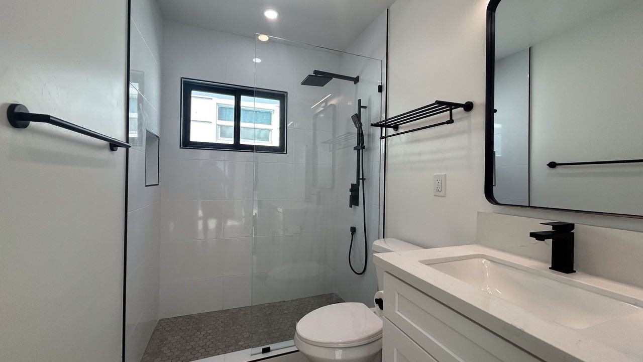 Brand New Apartments on Cleveland Ave in Highly - Photo 6 of 6