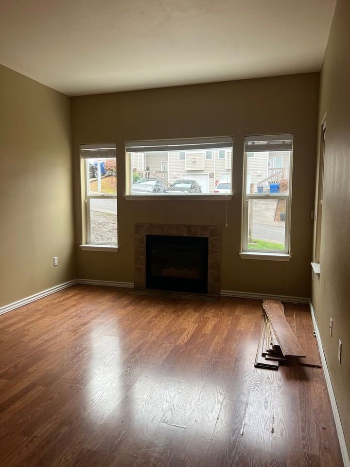 1538 Madelyn Avenue Southeast - Photo 4 of 27