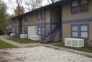 206 S Grove St - Photo 1 of 1