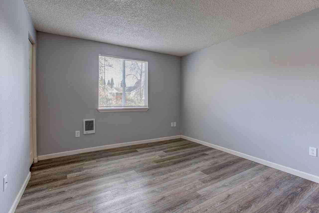 Johnson Creek Village Apartments. - Photo 2 of 36