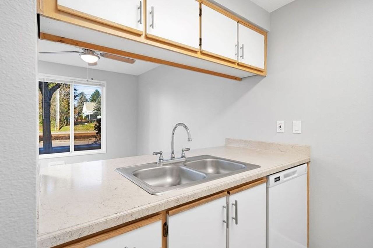 Modern Comfort Meets East Portland Charm - Photo 7 of 22