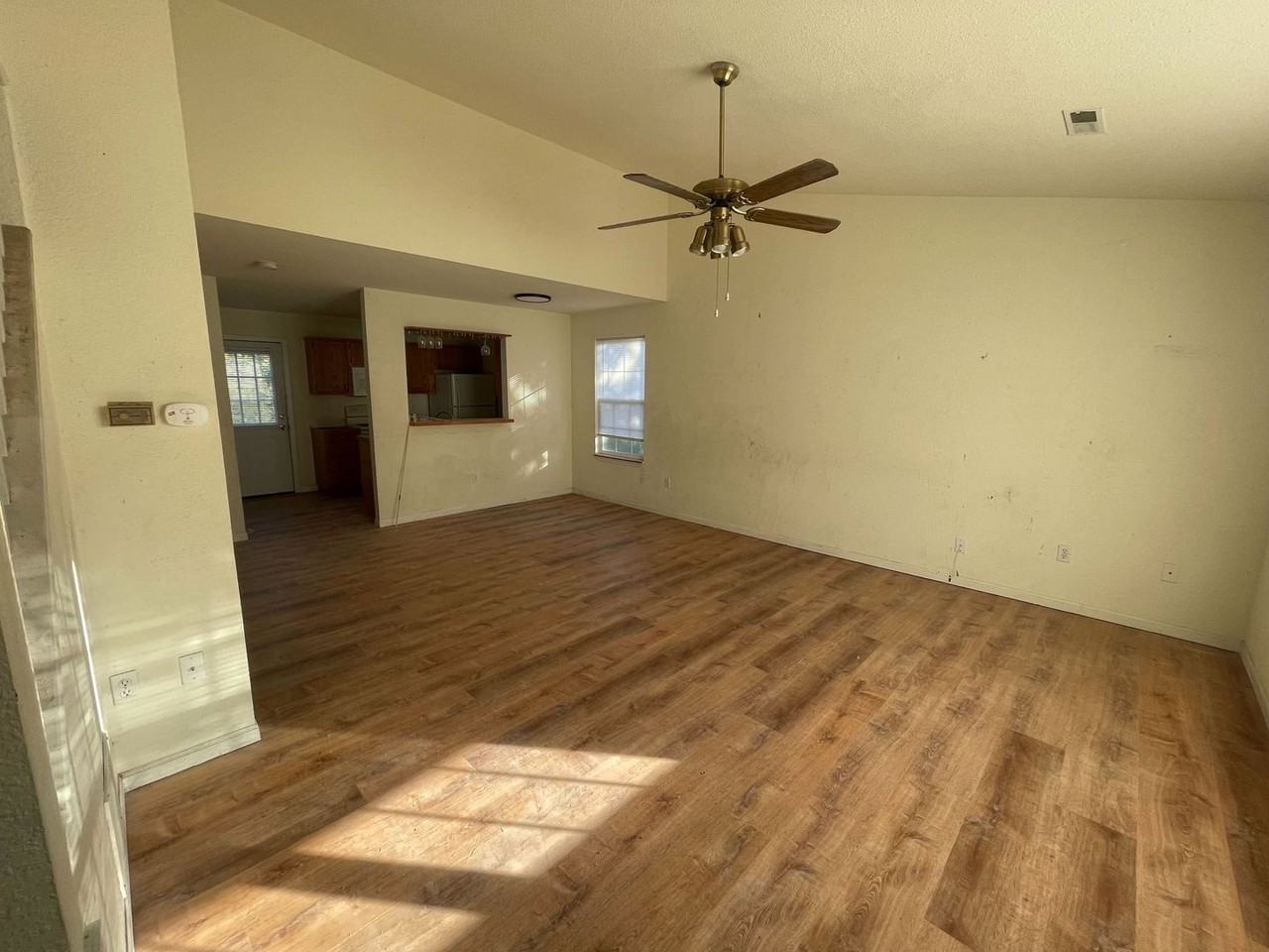 1330 N Frideriki Dr - Photo 2 of 19