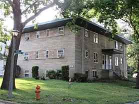 302 W Locust St - Photo 1 of 1