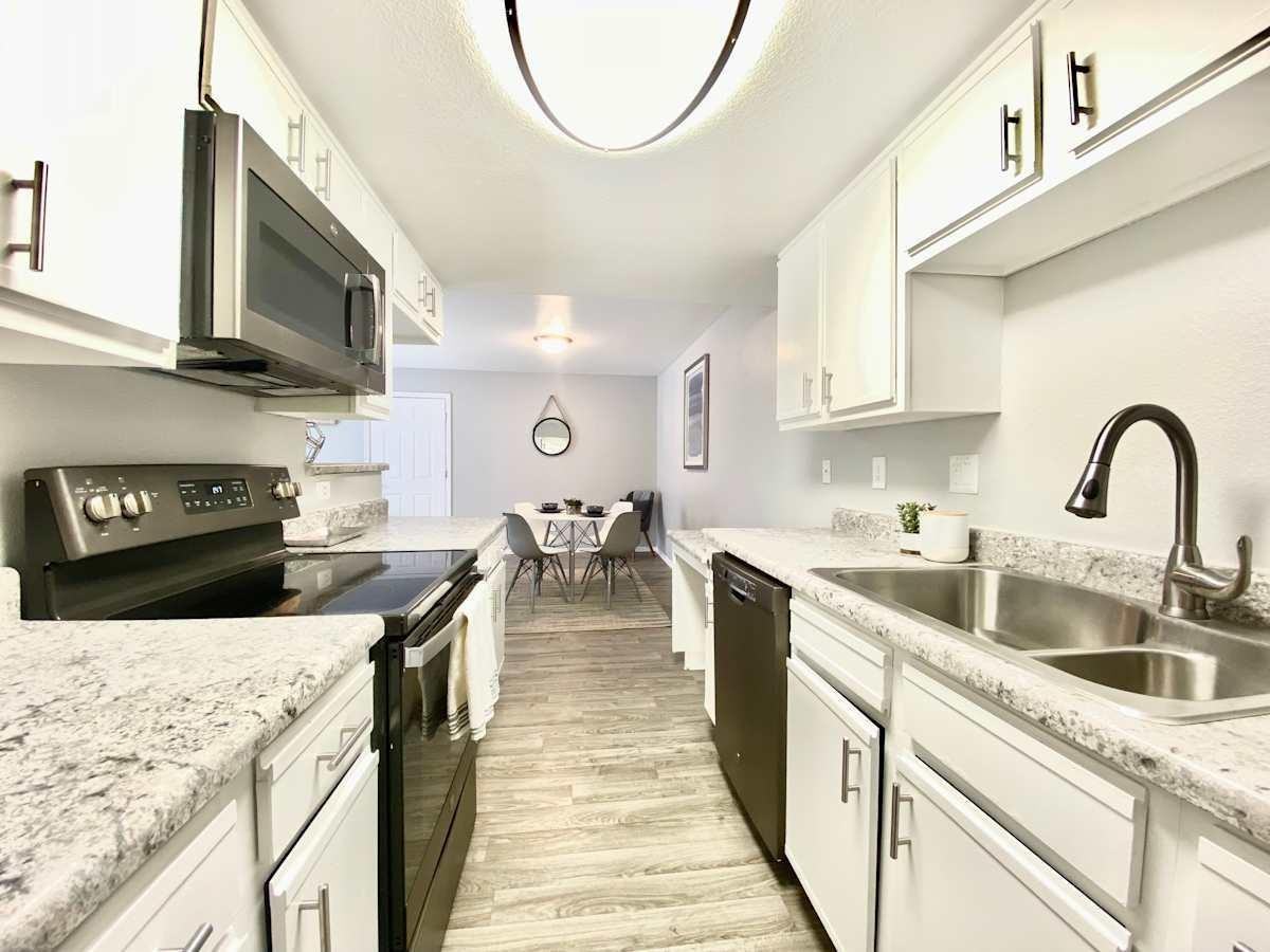 5600 S Midvale Park Rd - Photo 6 of 11