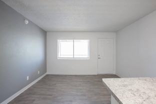 5650 S Park Ave - Photo 1 of 1