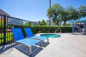 featured image of 5650 S Park Ave