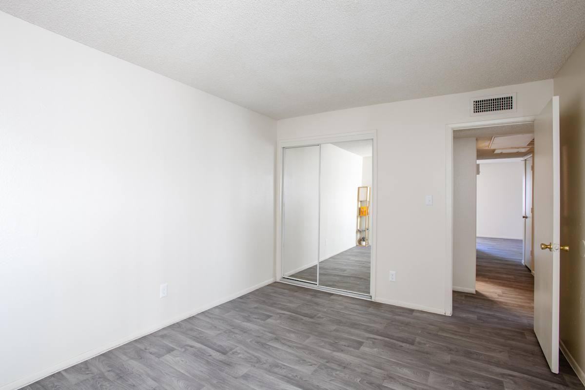 6201 E Pima St - Photo 5 of 29