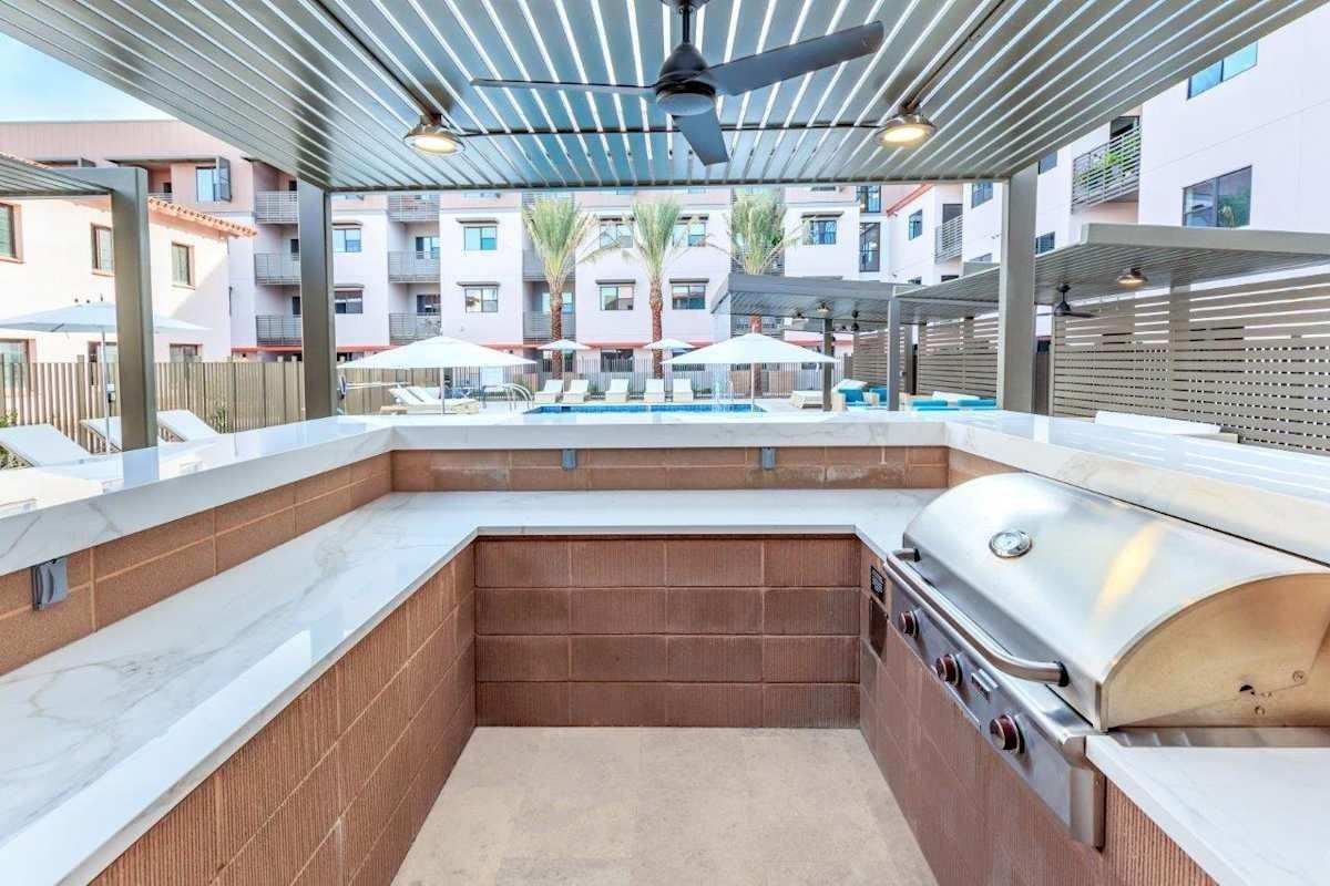 3148 E 2nd St - Photo 4 of 25