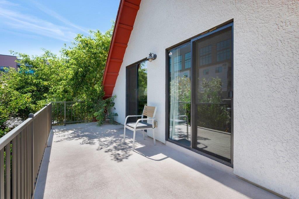 3148 E 2nd St - Photo 2 of 25