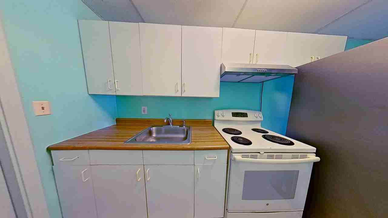 833 York St - Photo 2 of 5