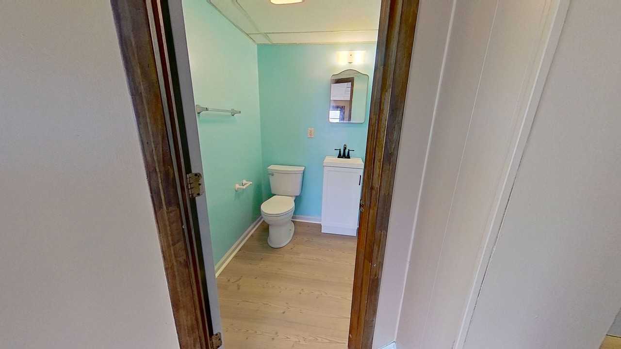 833 York St - Photo 5 of 5