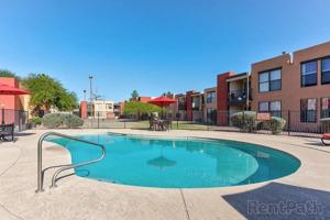 featured image of 1564 N Morrison Ave