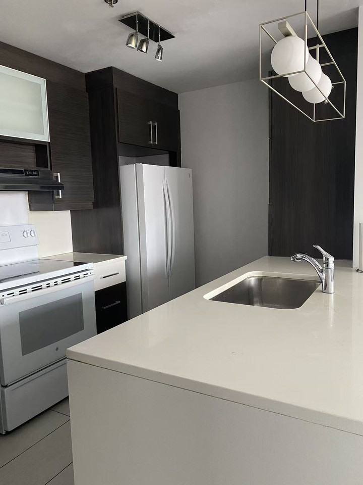 1800 Boulevard Angrignon #508 - Photo 3 of 19