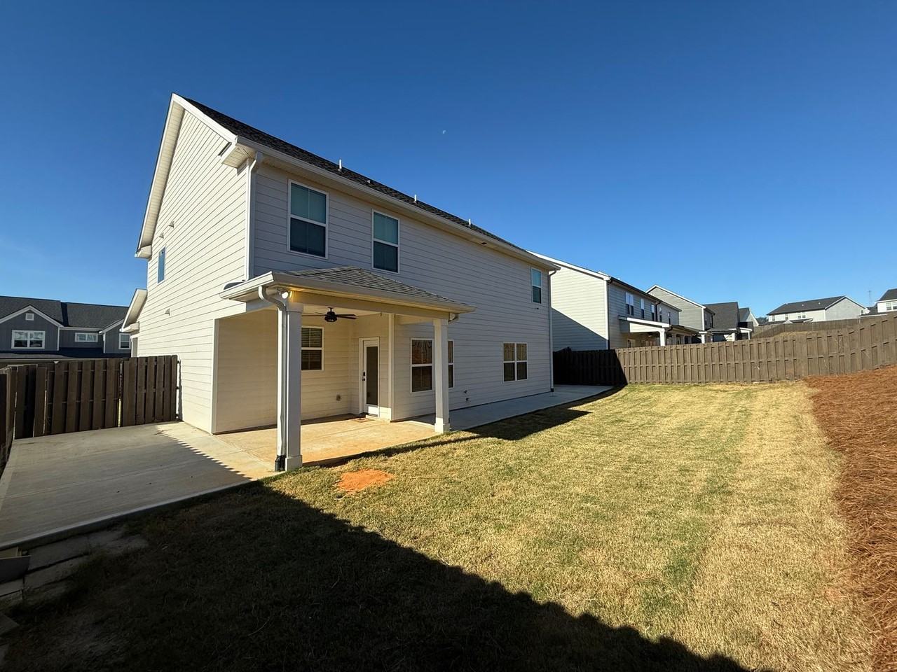 414 Barrow Ln - Photo 4 of 48