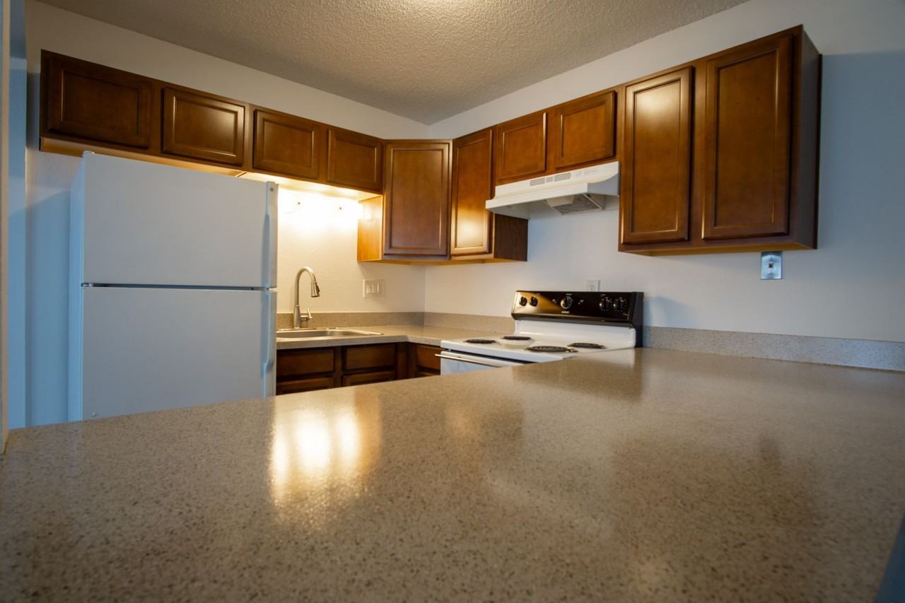 4030 Se Holgate Blvd #J - Photo 6 of 15