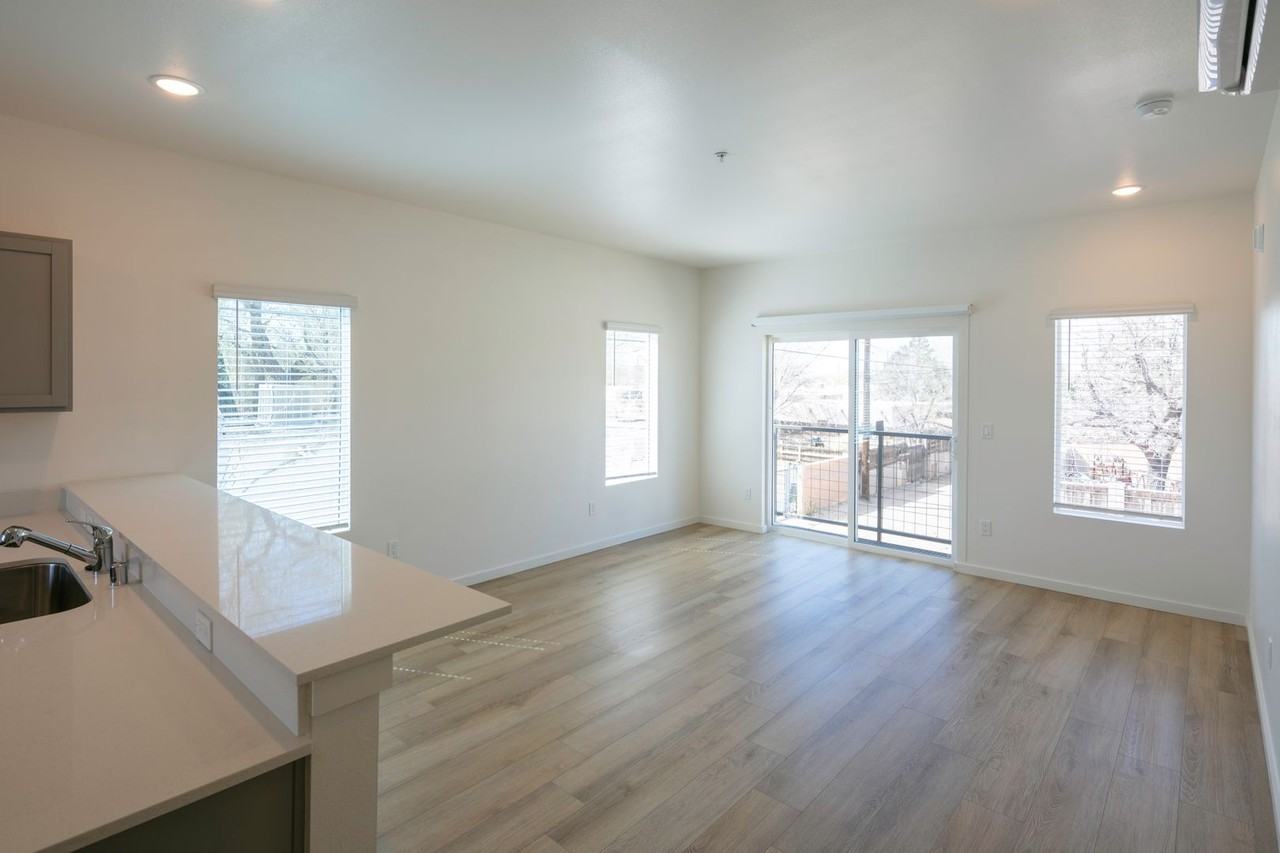 El Parador - Photo 3 of 8