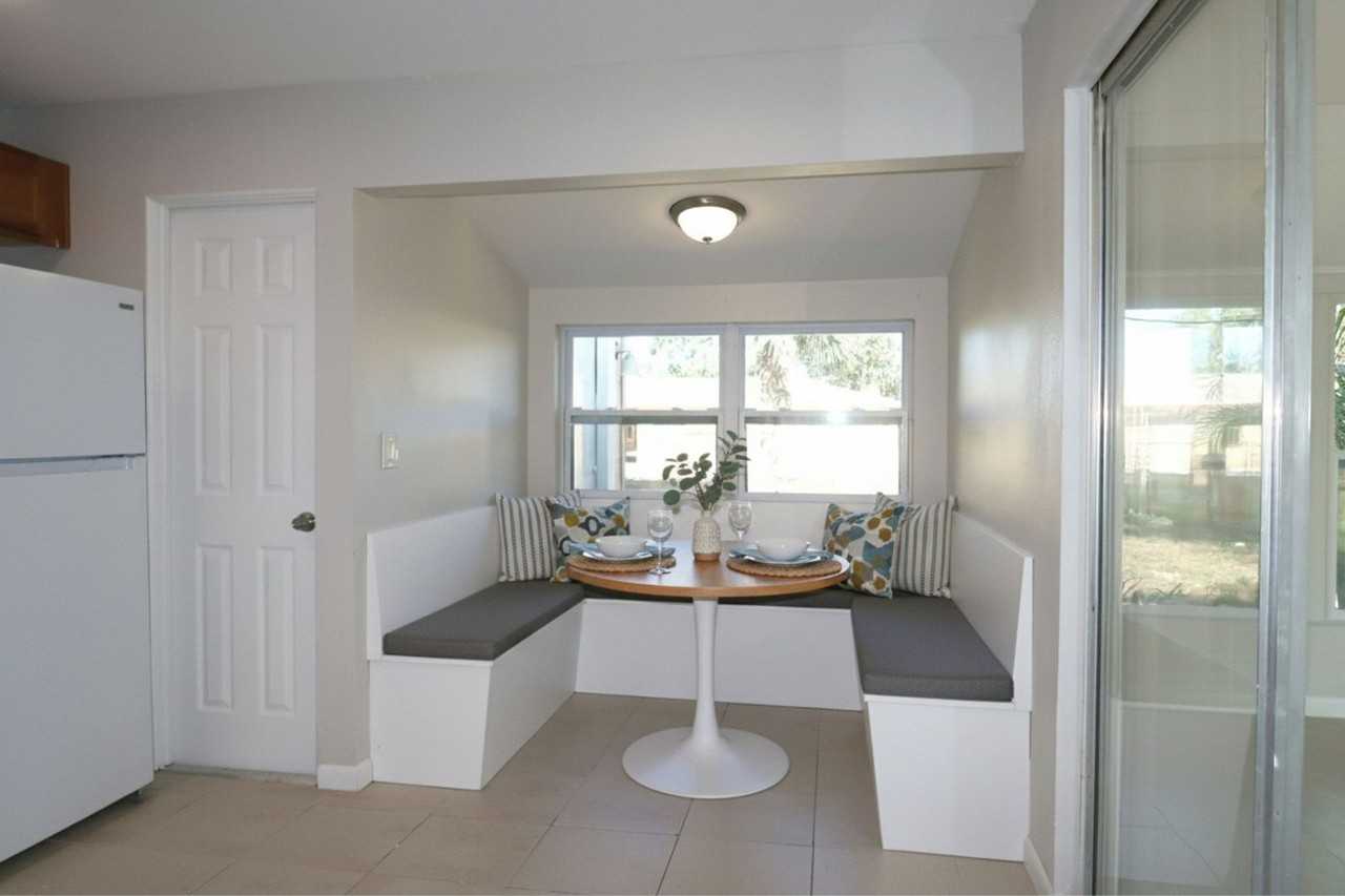 435 92nd Avenue North - Photo 6 of 30