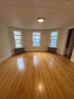 featured image of 17 Essex Street