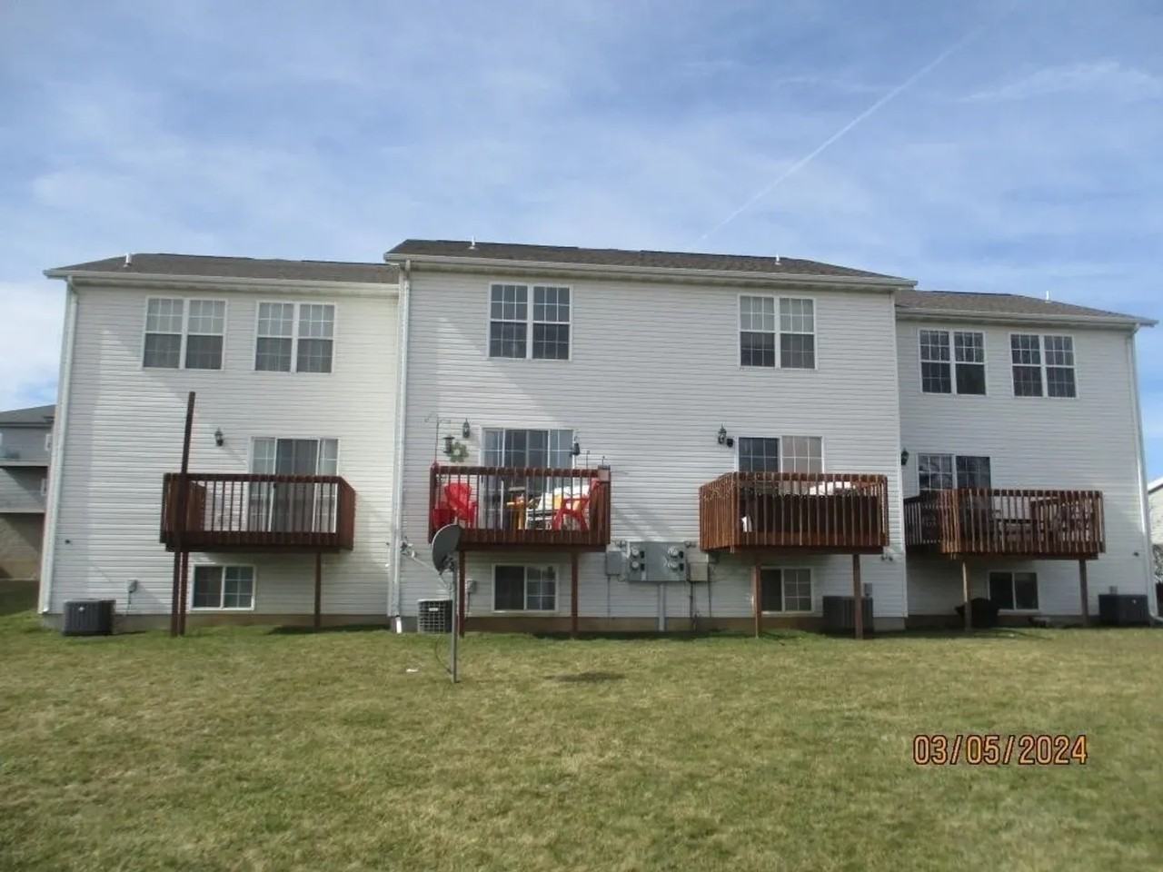 421-453 Nygaard St - Photo 6 of 21
