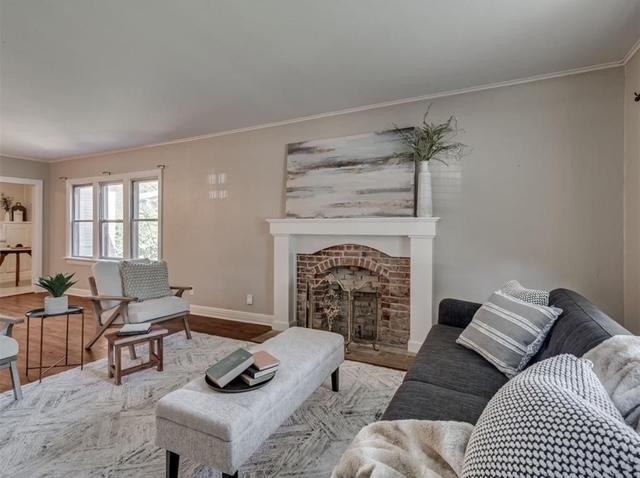 4507 N Donald Ave - Photo 5 of 30