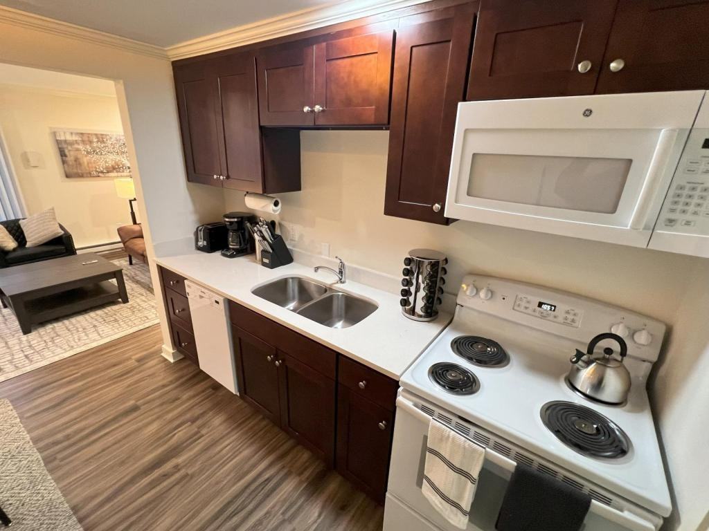 6549 24th Ave Nw #3 - Photo 6 of 21