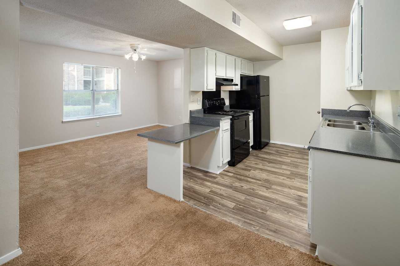 Turtle Creek Apartments - Photo 4 of 16