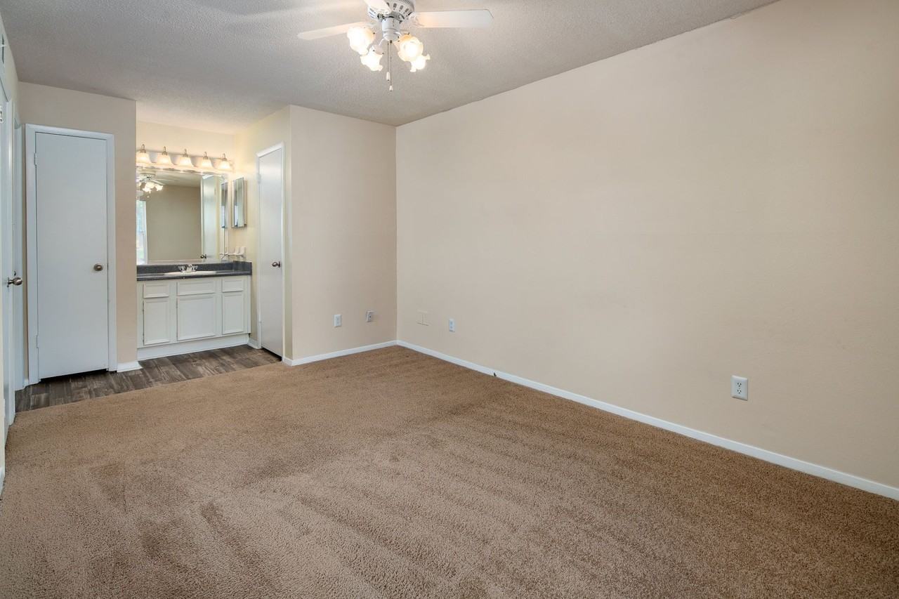 Turtle Creek Apartments - Photo 7 of 16