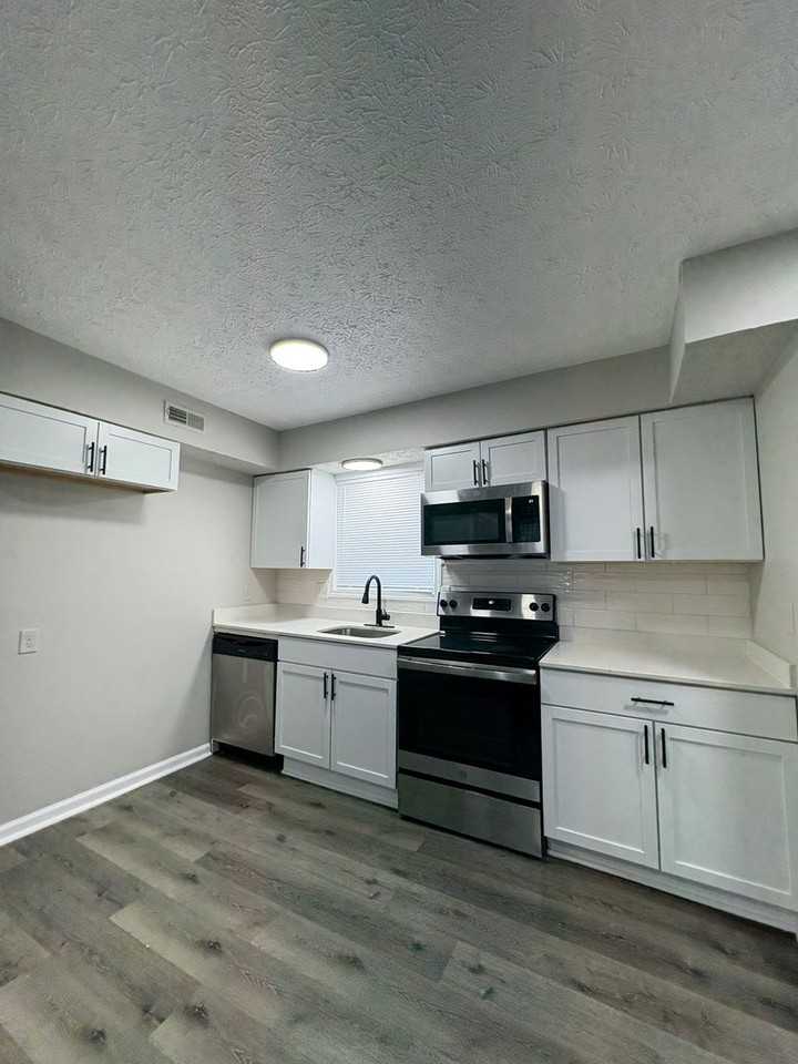 2246 Ransdell St - Photo 7 of 8