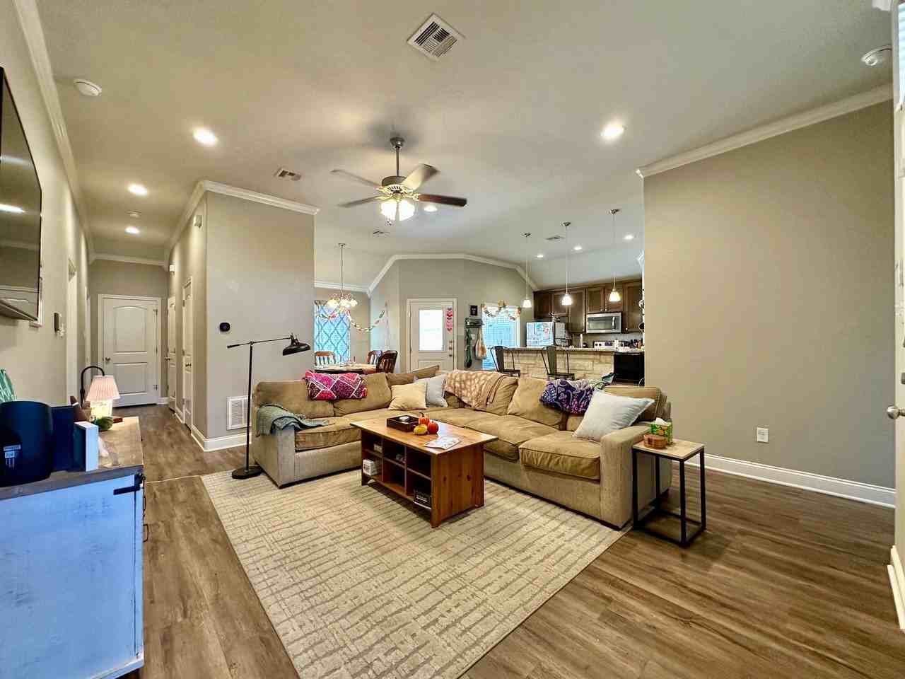 204 Church Ave - Photo 2 of 13