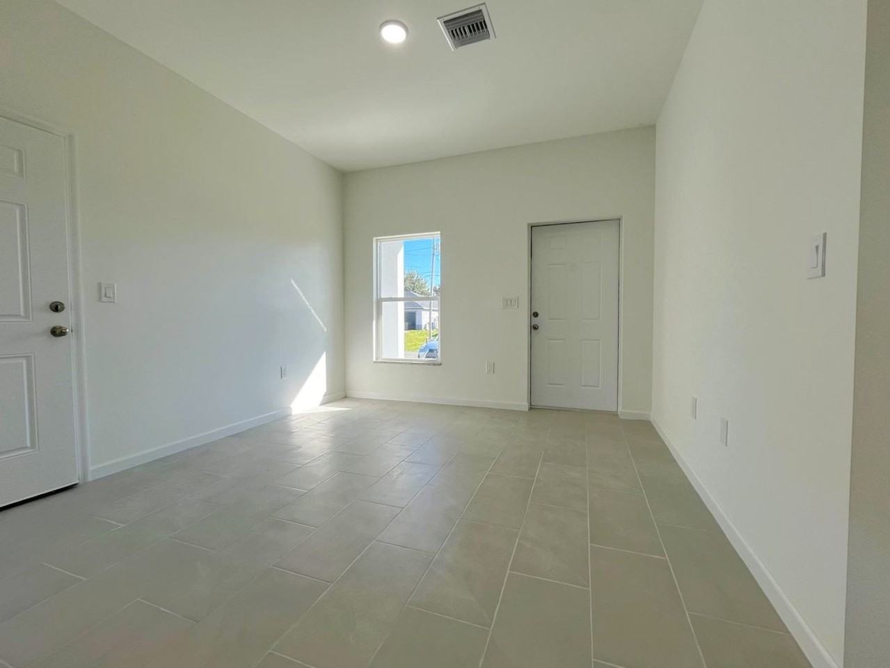 2516 14th Street Southwest - Photo 3 of 31