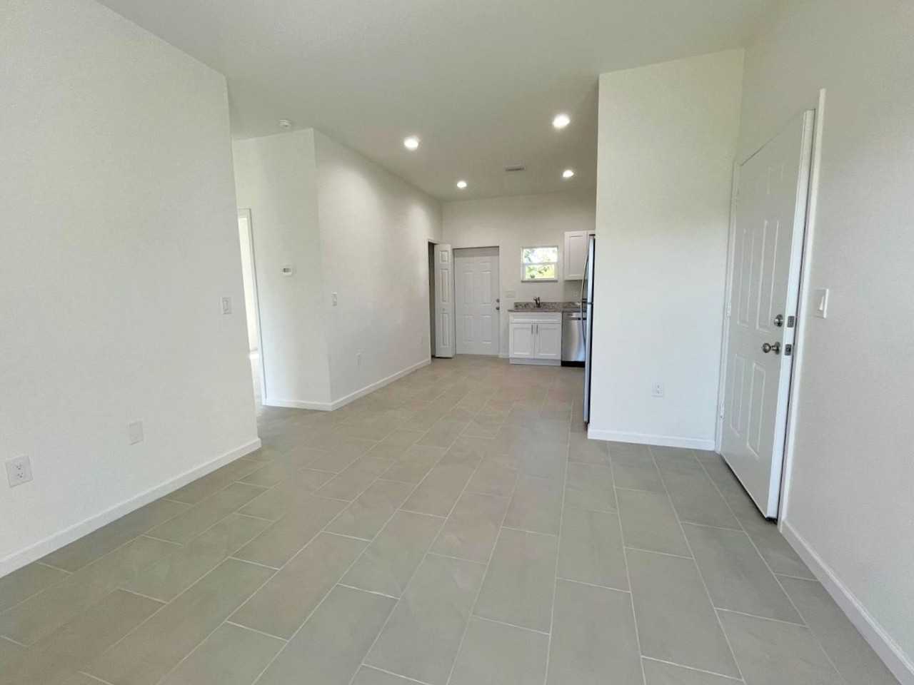 2516 14th Street Southwest - Photo 5 of 31