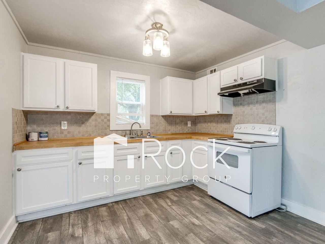 1214 W Logan Ave - Photo 5 of 44