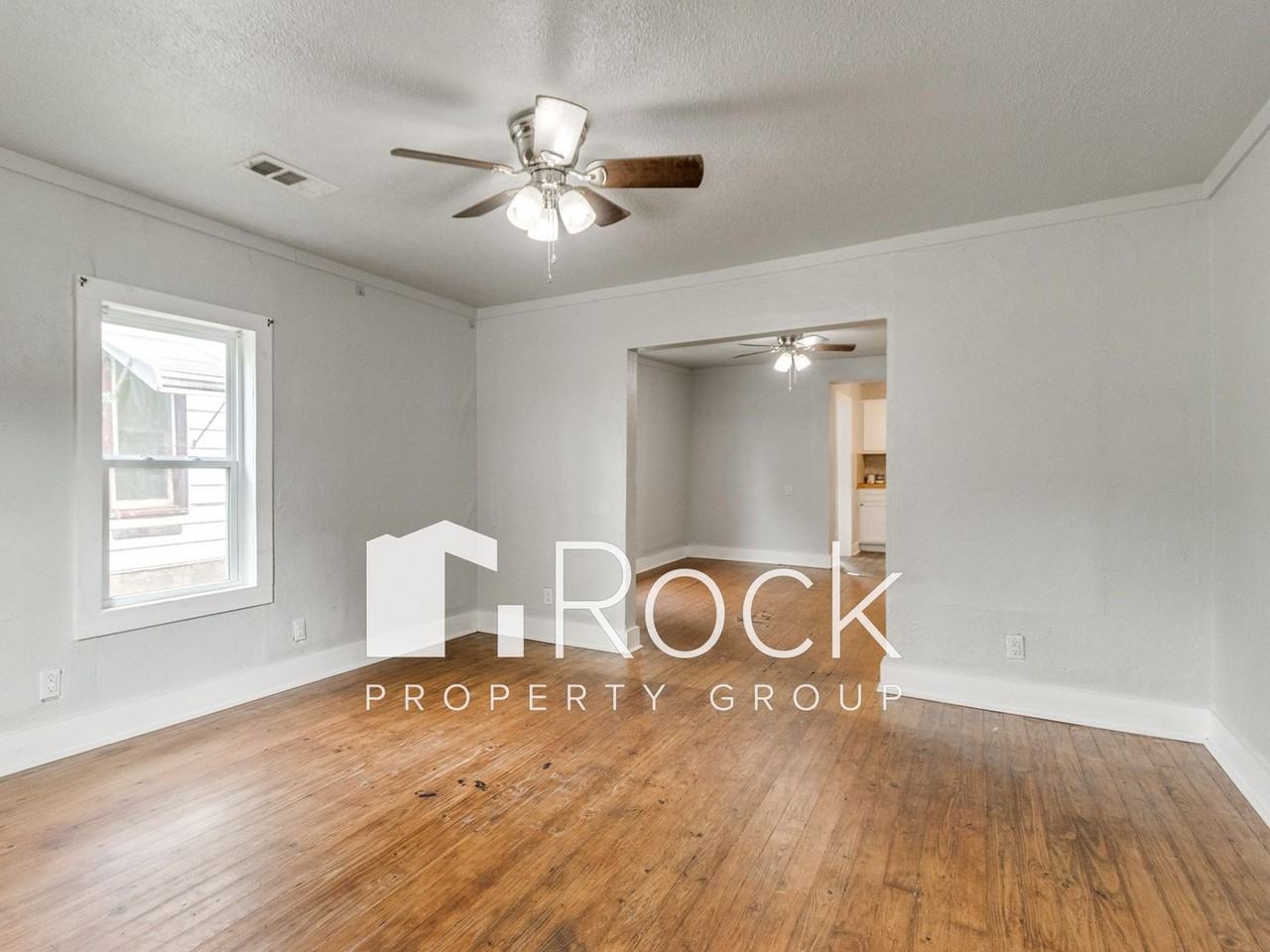 1214 W Logan Ave - Photo 7 of 44