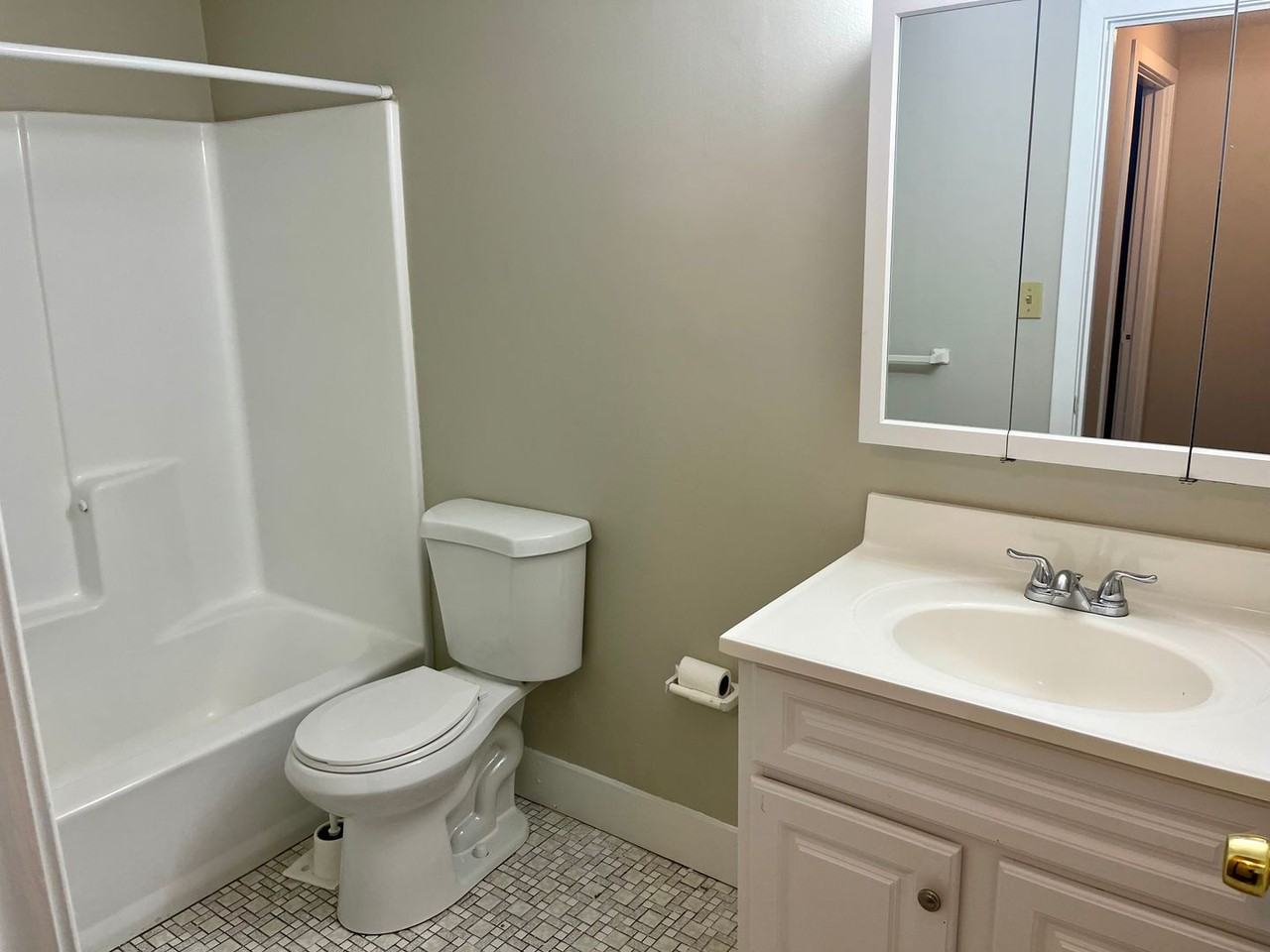 Washington Green Rentals - Photo 7 of 15