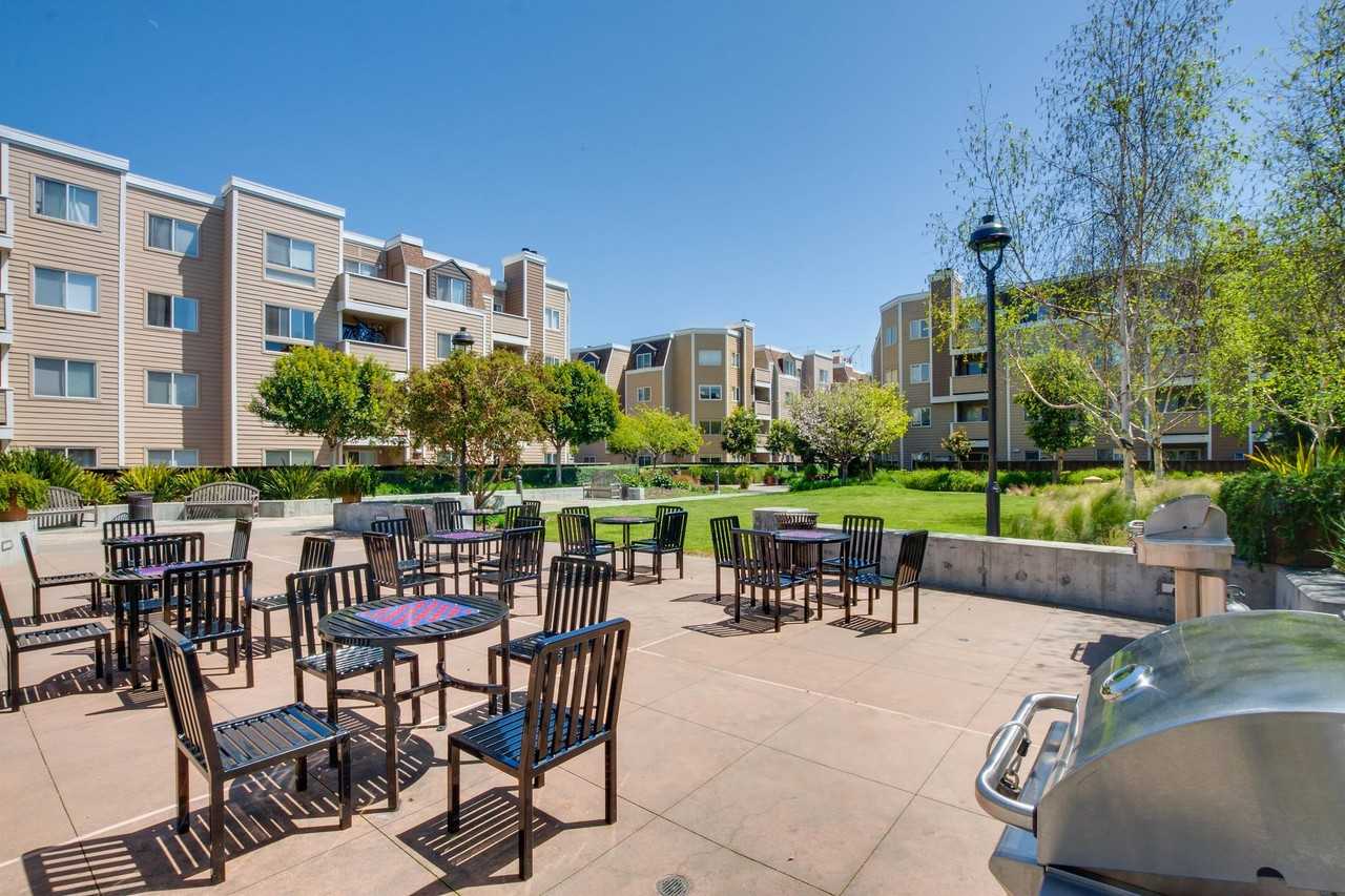 6400 Christie Ave - Photo 4 of 28