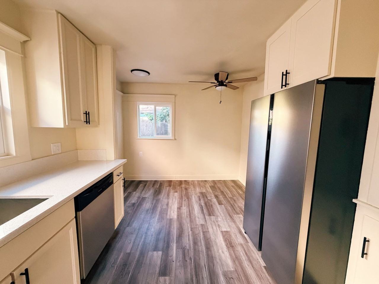 East. Ave 44 - Photo 7 of 22