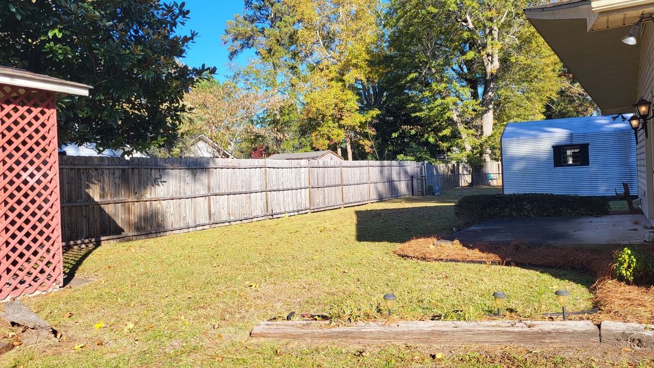 304 W 16th St - Photo 3 of 10