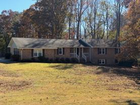 185 Redwood Cir - Photo 1 of 1