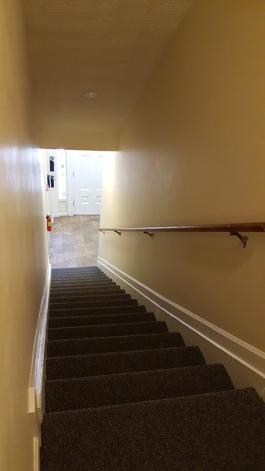 110 W Main St #4 - Photo 4 of 10