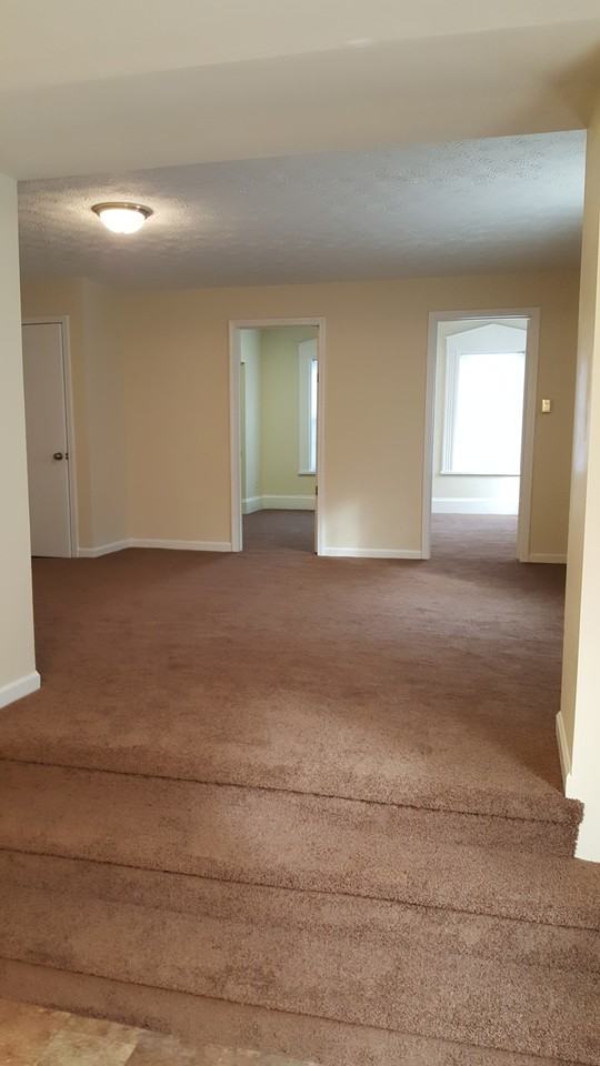 110 W Main St #4 - Photo 6 of 10