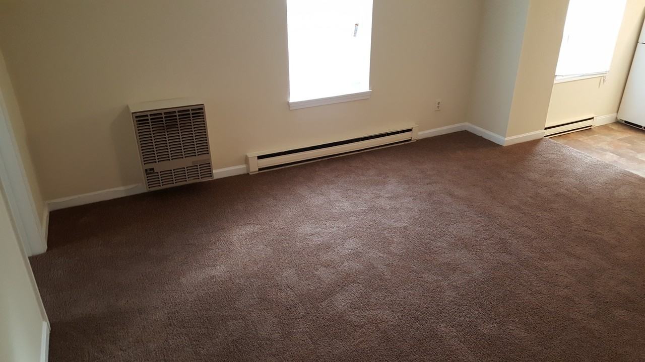 110 W Main St #4 - Photo 5 of 10