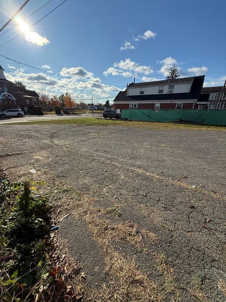 929 Adeline St - Photo 5 of 28