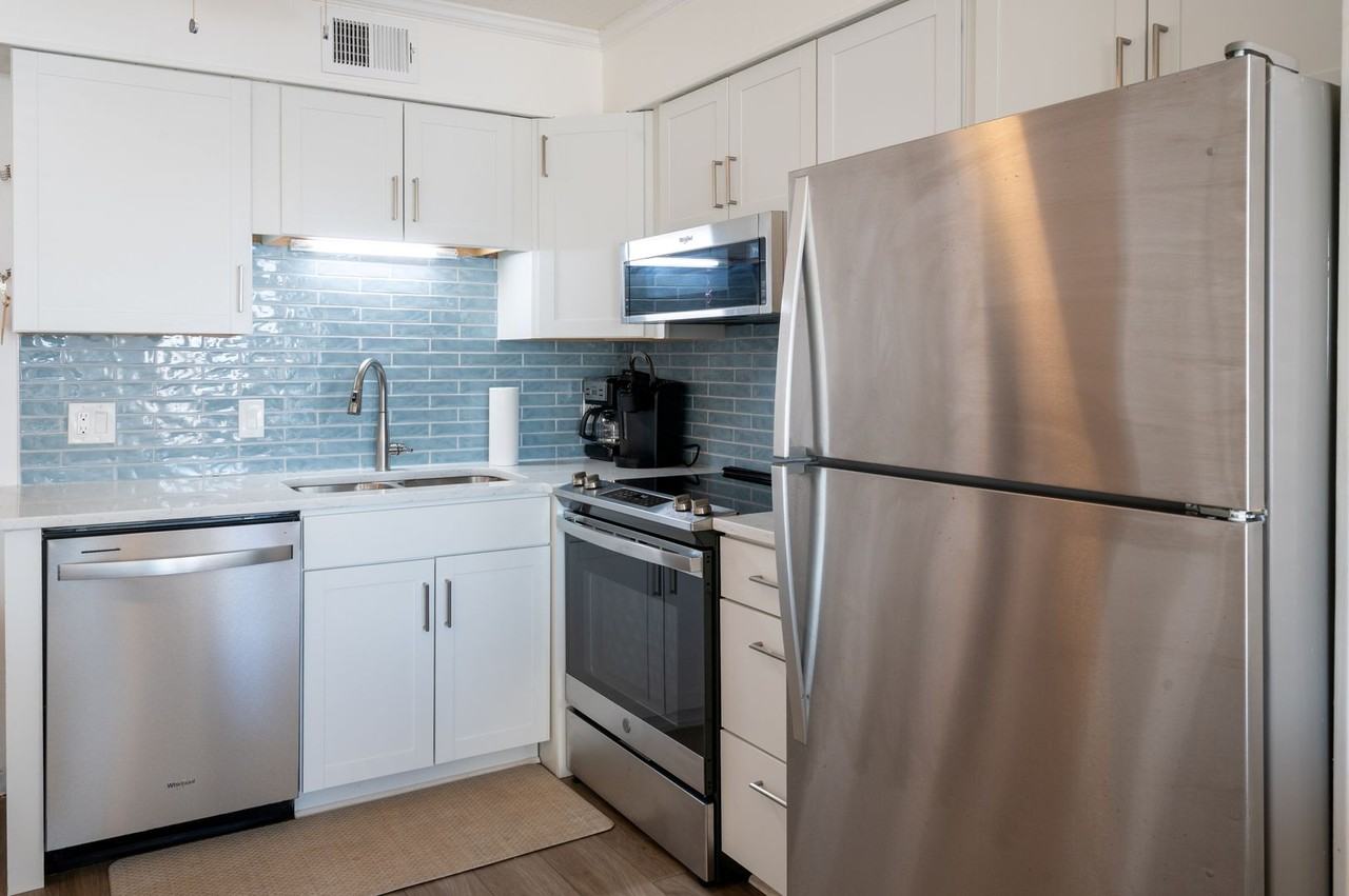 275 My Happy Place @ 275 W. First St. - Photo 7 of 21