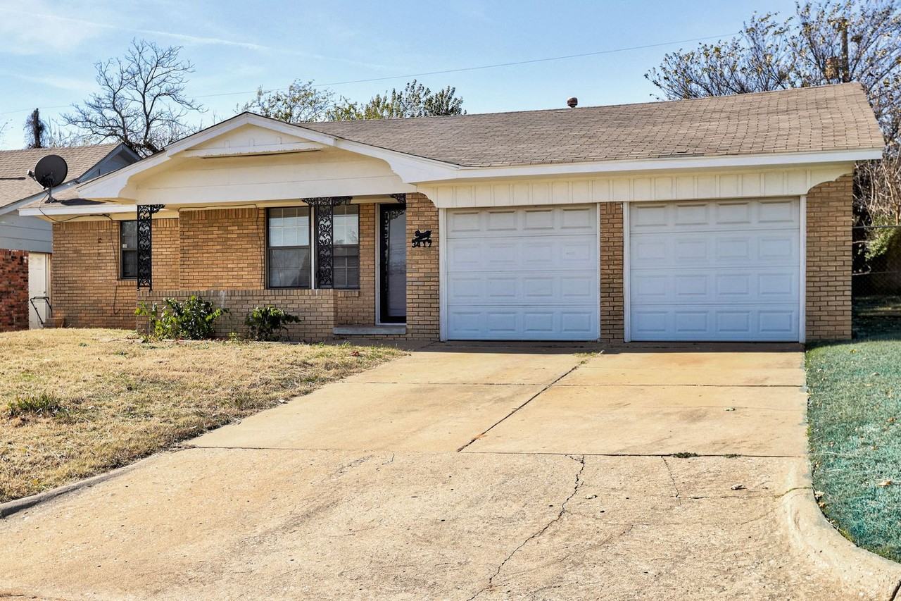 3417 Paradise Dr - Photo 3 of 34